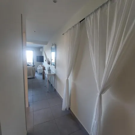 Venusia Apartment